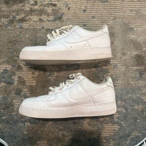 WHITE AIRFORCE 1 SIZE 12 (Lightly worn)